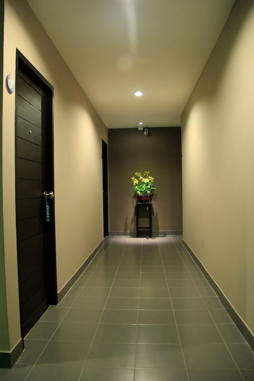 Shooters Guesthouse Pattaya Exterior photo